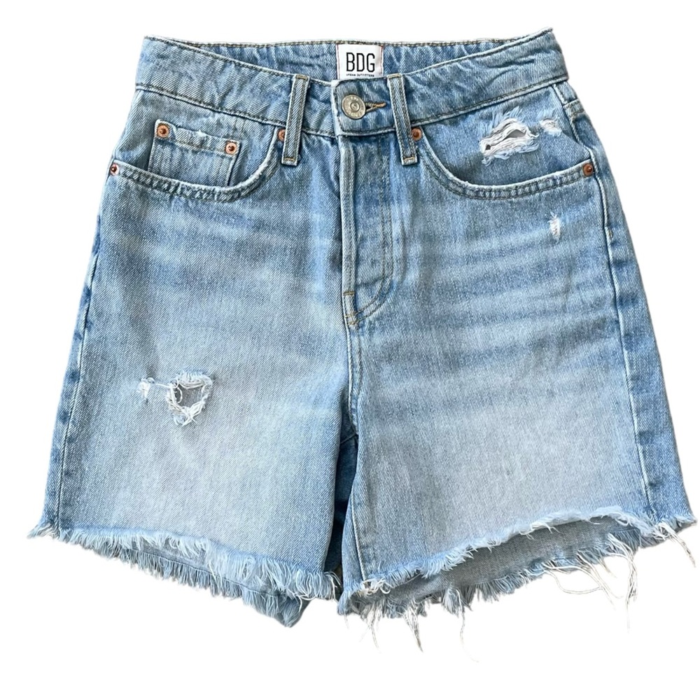 BDG Urban Outfitters (UO) 90’s Long Inseam Light Wash Shorts